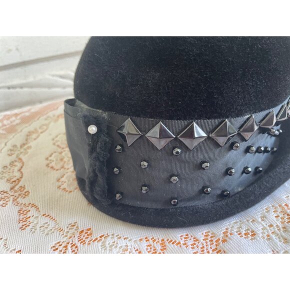 Vintage 1940s Black Felt Bowler Hat With Studded Ribbon Band - Picture 11 of 16